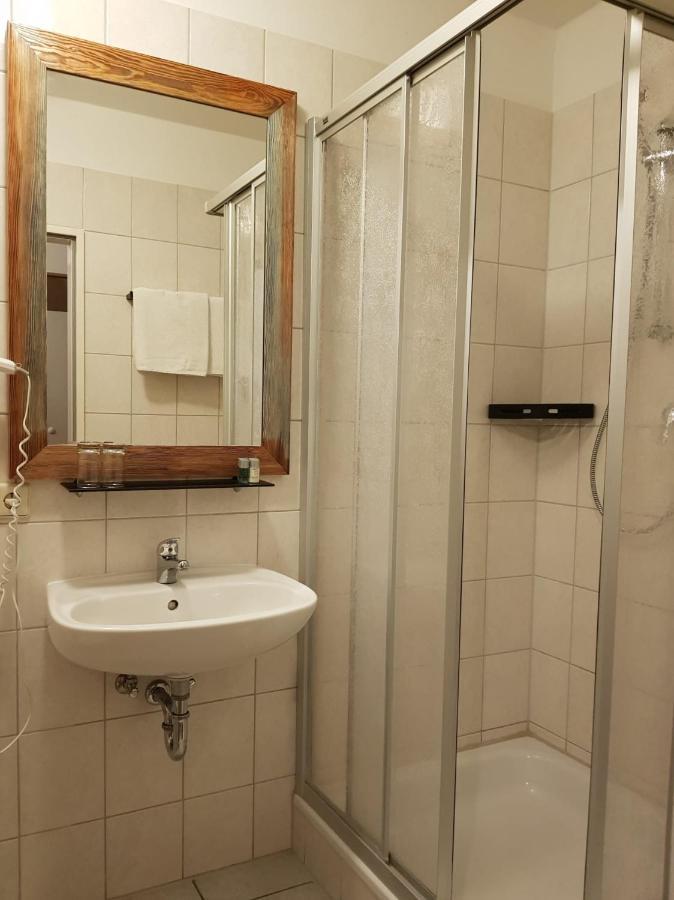 Ritterhof Kampehl Hotel Neustadt  ภายนอก รูปภาพ