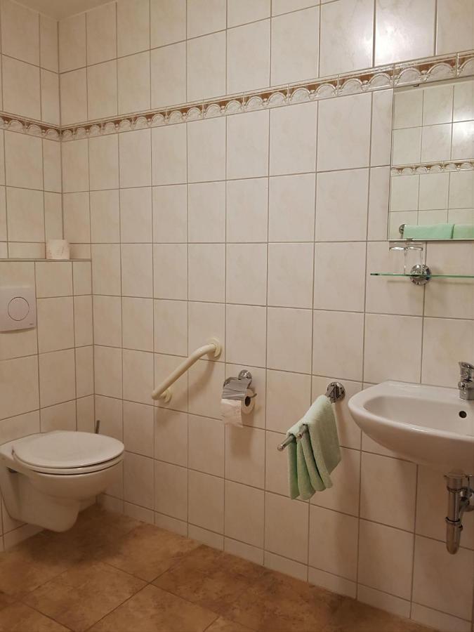 Ritterhof Kampehl Hotel Neustadt  ภายนอก รูปภาพ